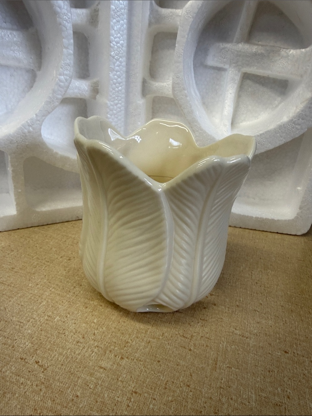 PartyLite Cream Tulip Leaf Ceramic Candle Holder